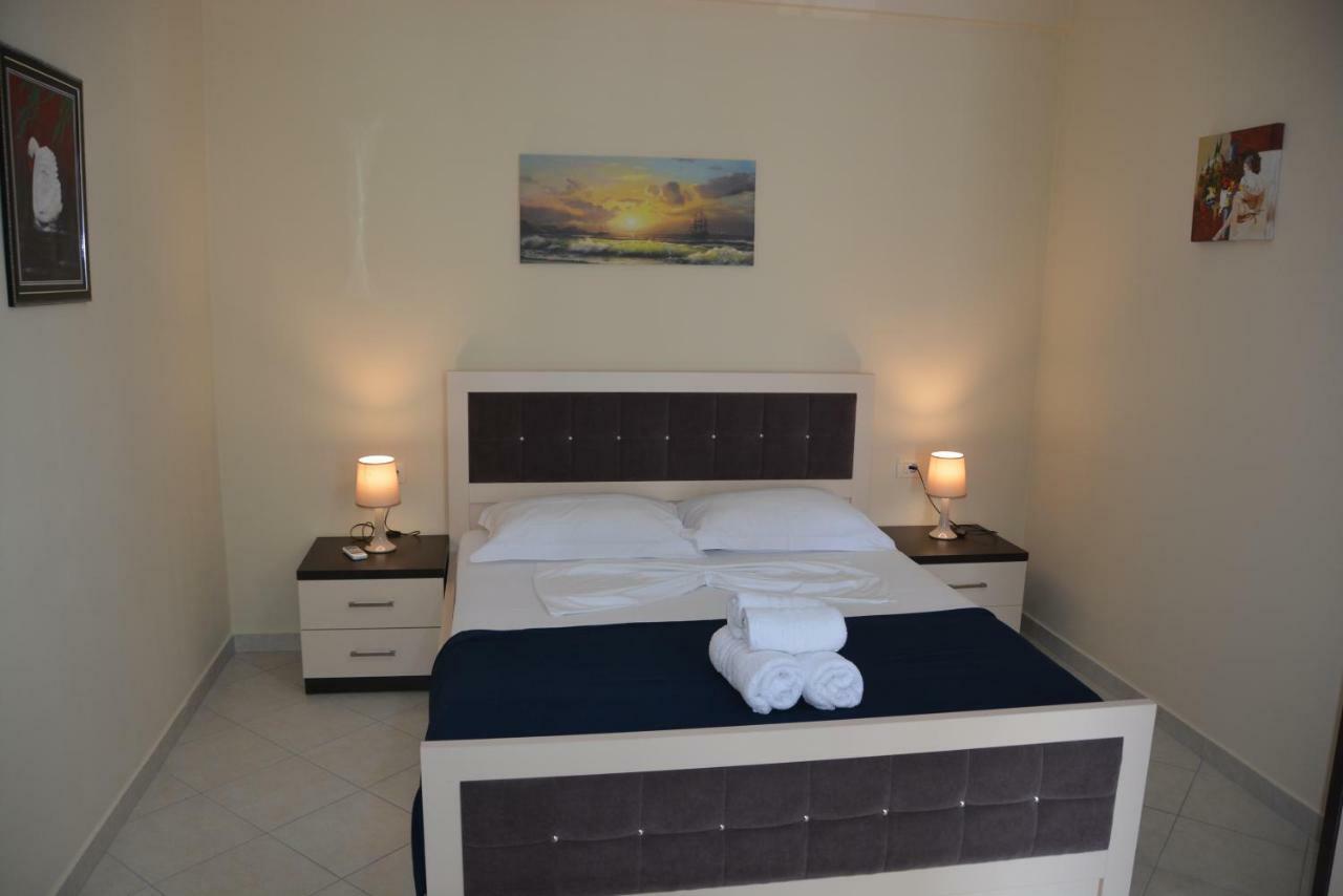 Cava Apartments Sarandë エクステリア 写真